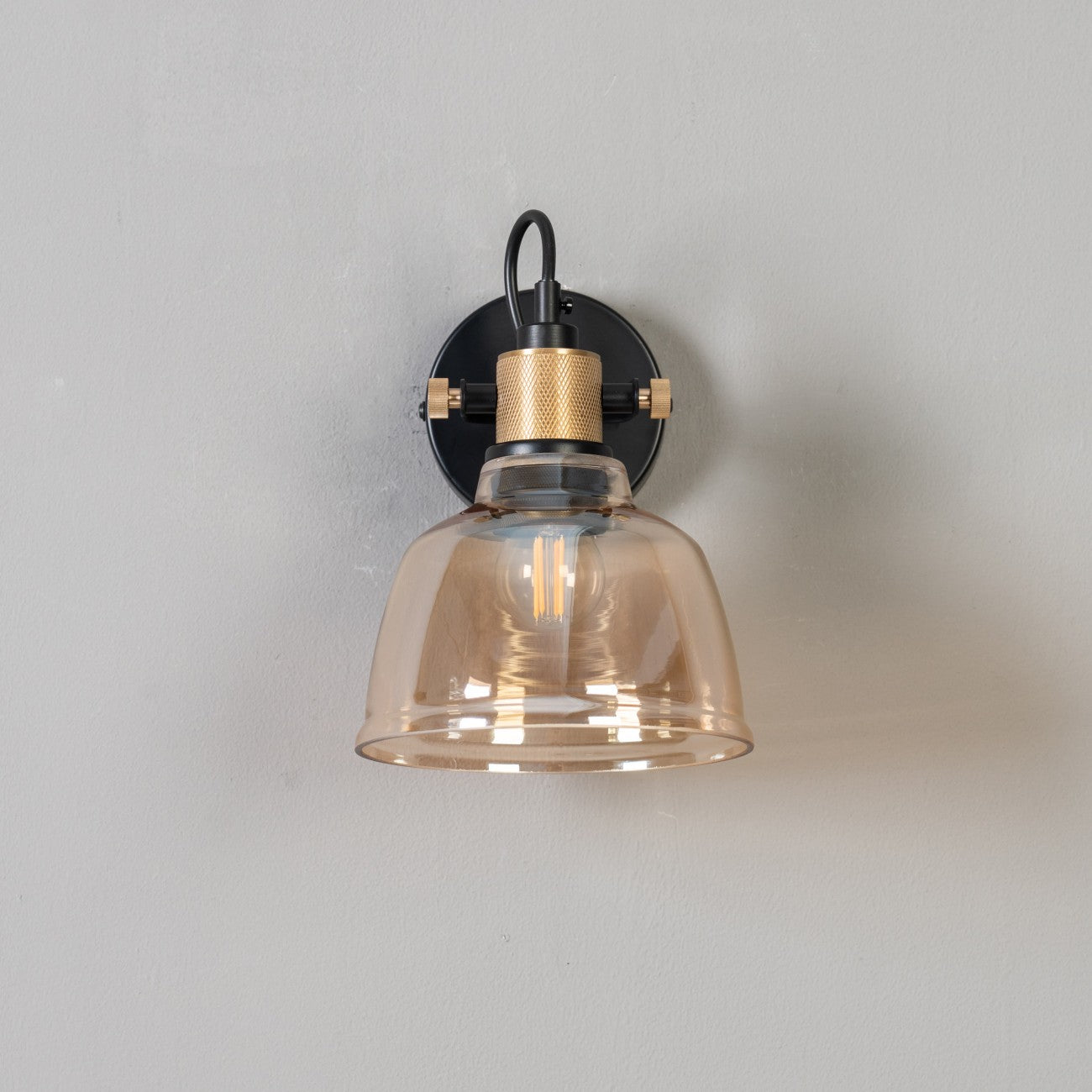 Fat Bottom Girl Against The Wall Champagne - Big Pig Chile