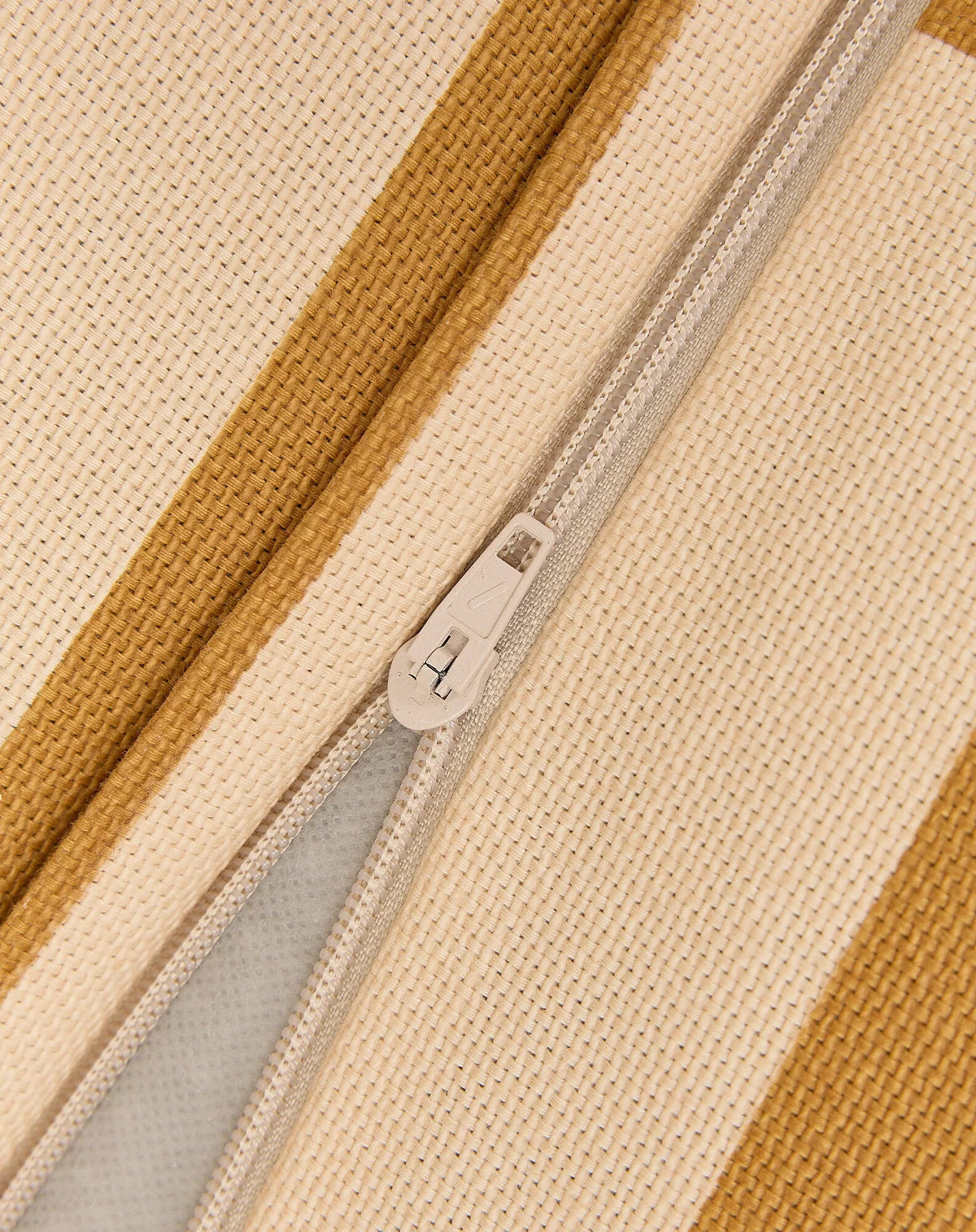 Pouf sillón long vibes (adulto) - Mustard and sand tiles