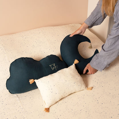 Cojín nube Lino frances lavado con bordado pajaro L1NO - Deep Blue