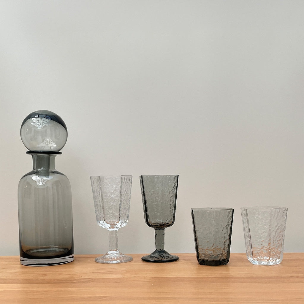 Vaso rocoso gris
